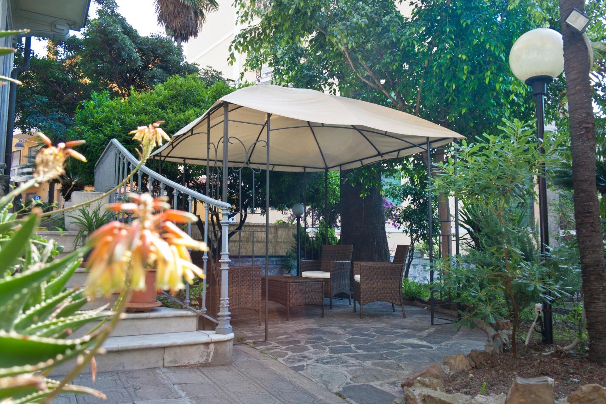 Hotel Liberty Sanremo Ngoại thất bức ảnh