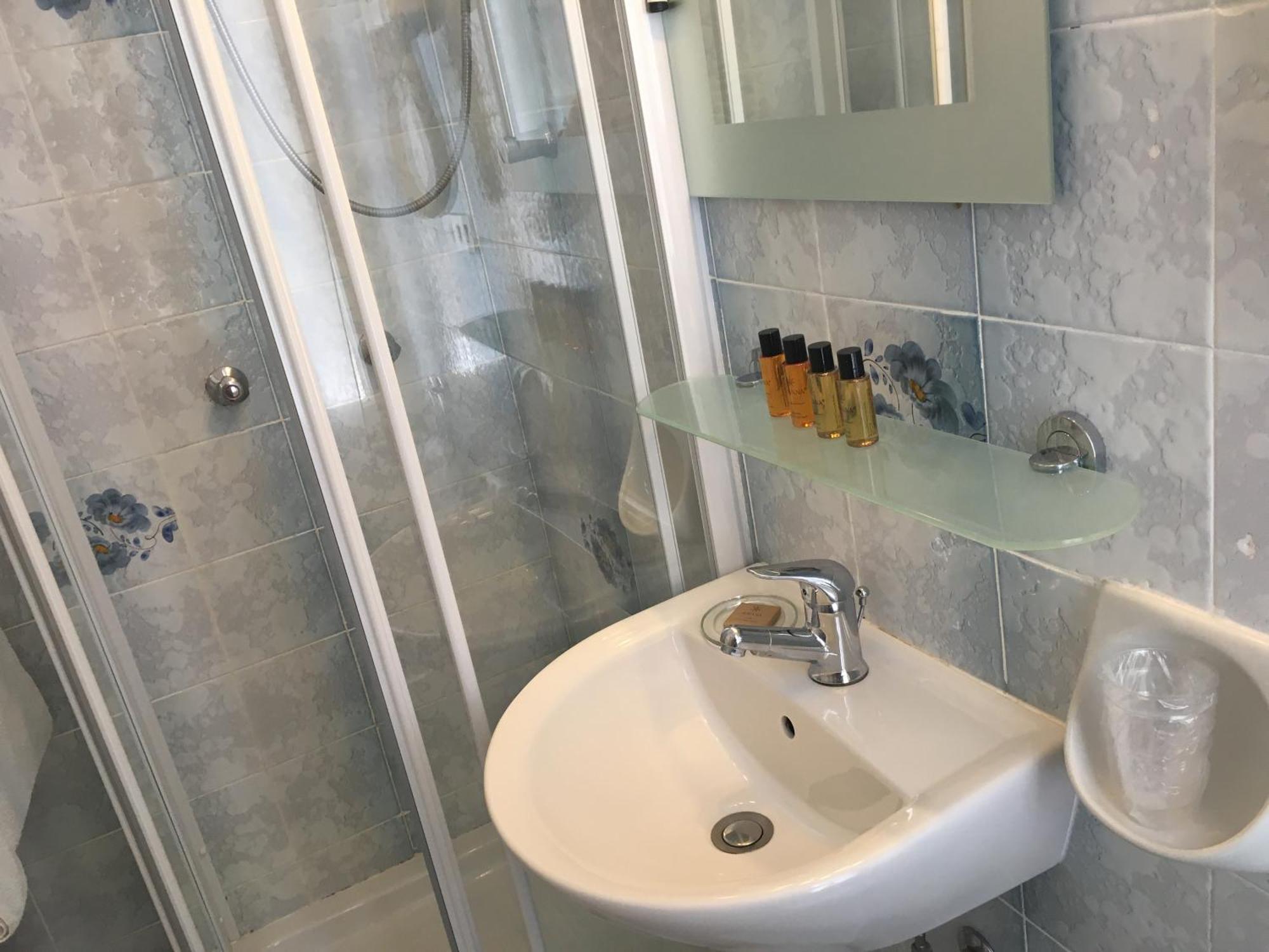 Hotel Liberty Sanremo Phòng bức ảnh
