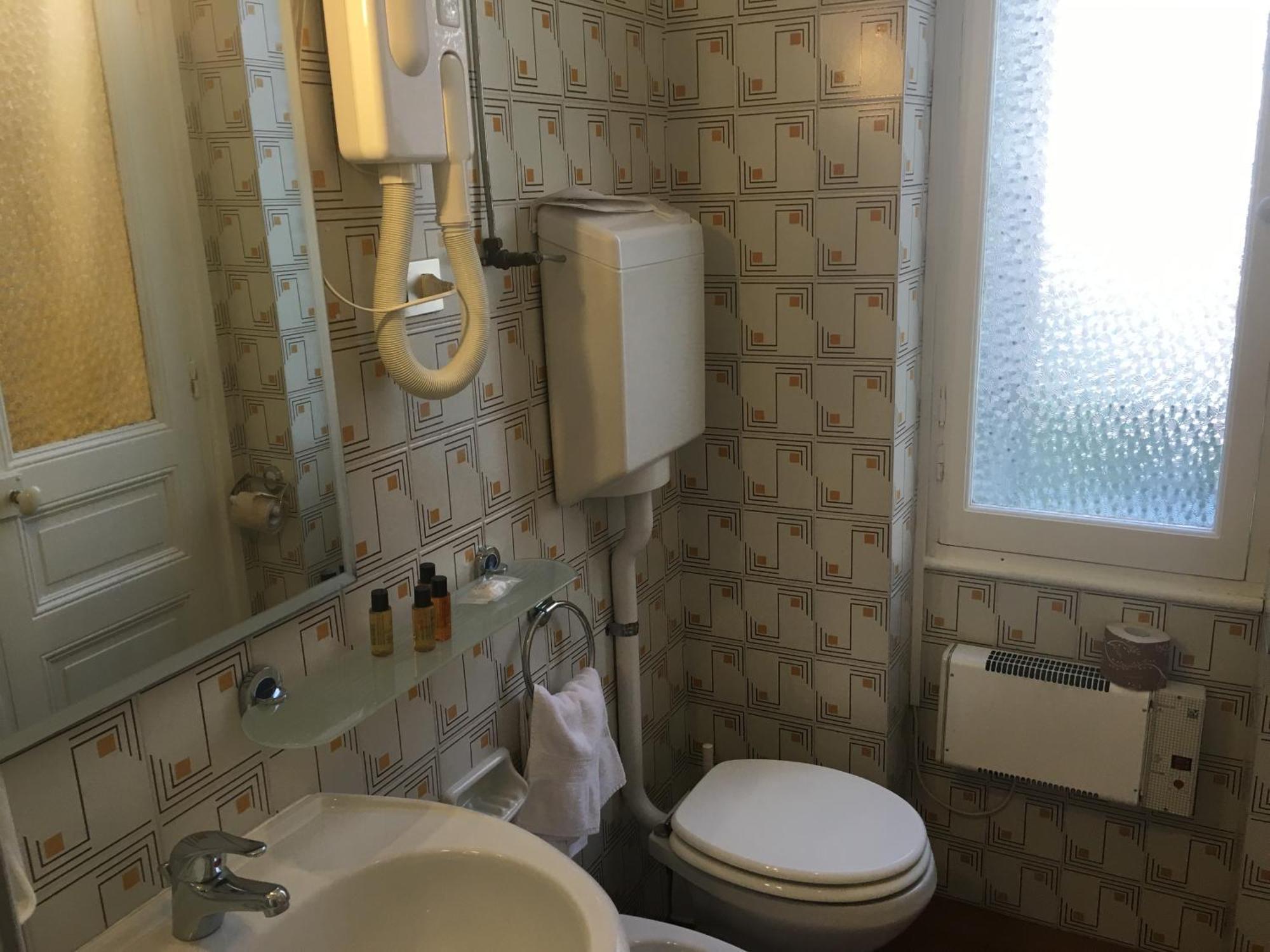 Hotel Liberty Sanremo Phòng bức ảnh