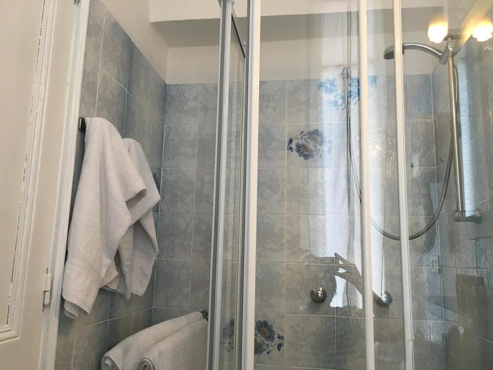 Hotel Liberty Sanremo Phòng bức ảnh
