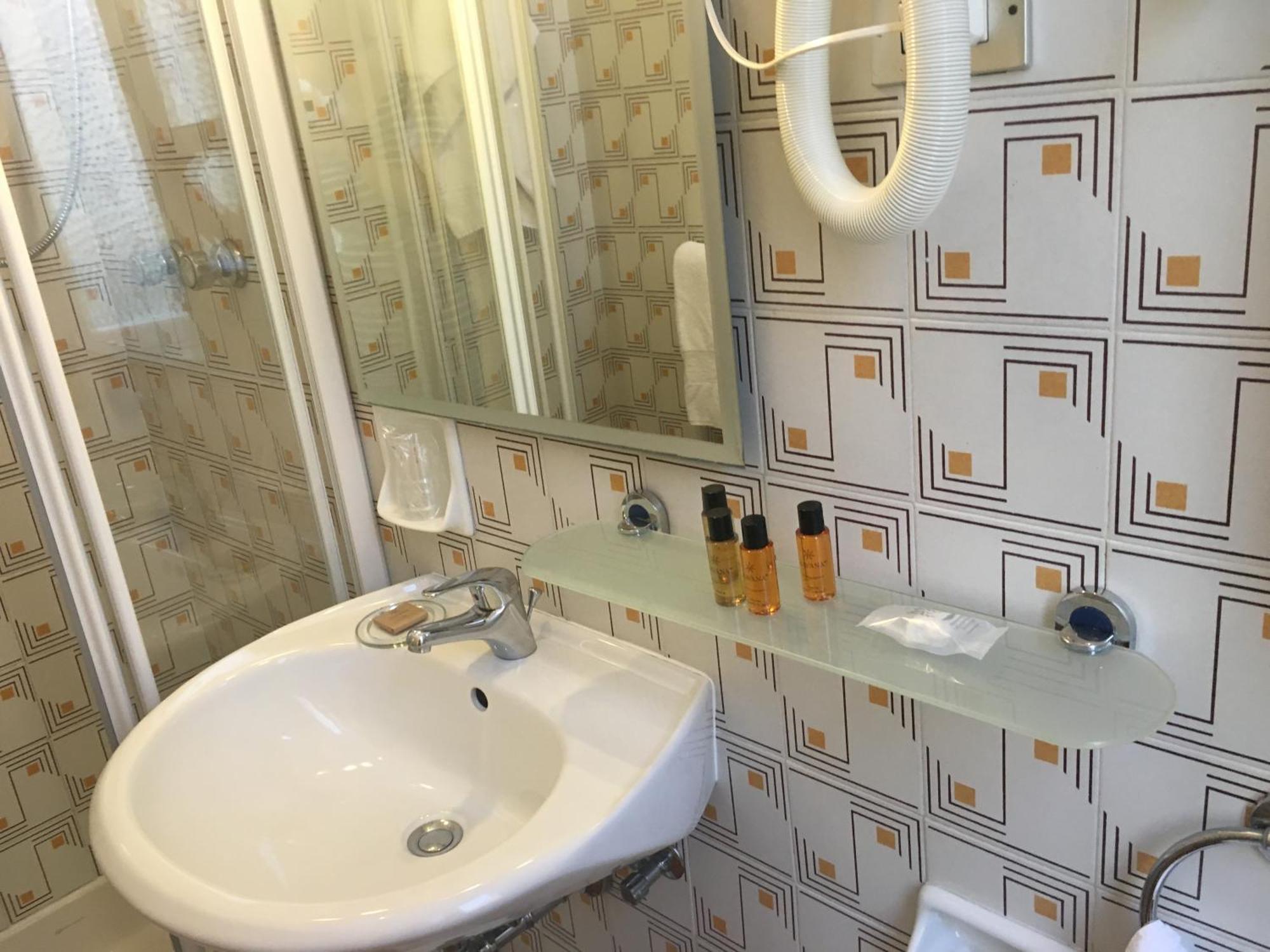 Hotel Liberty Sanremo Phòng bức ảnh